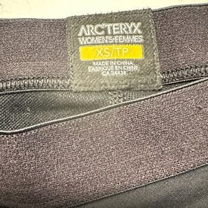 Arc'teryx Women's XS Black base layer leggings